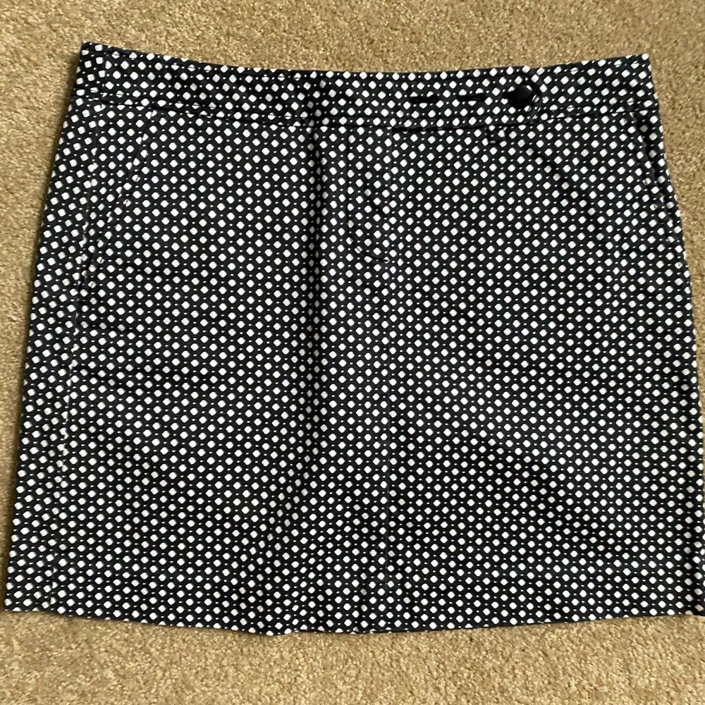 Black and white mini skirt